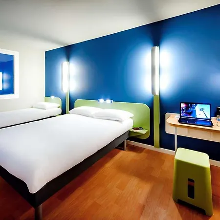 Ibis Budget Centre Port Hotel *