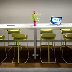 Ibis Budget Centre Port Hotel