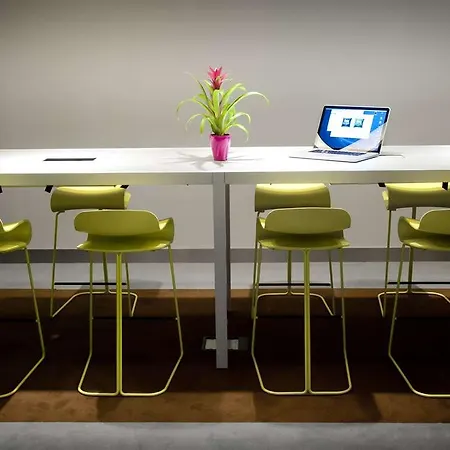 Ibis Budget Centre Port Hotel