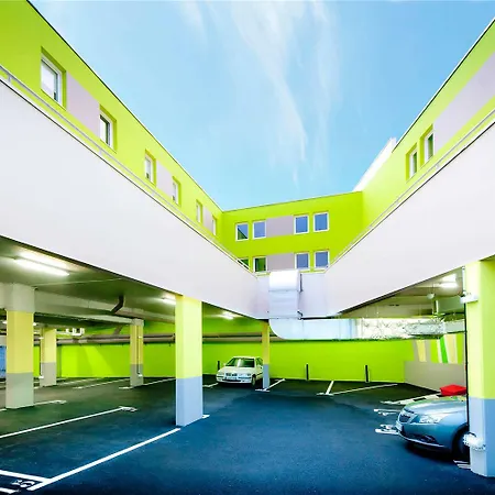 Ibis Budget Centre Port Hotel