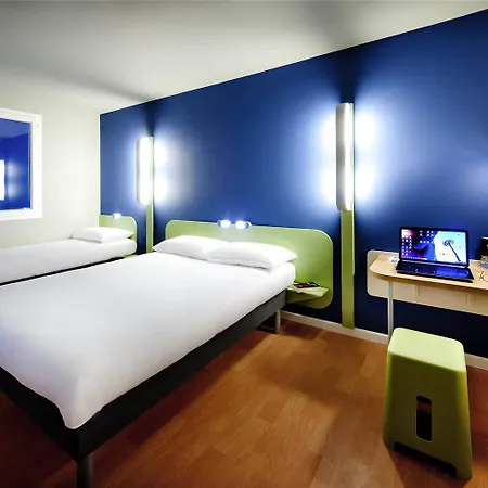 Ibis Budget Centre Port Hotel