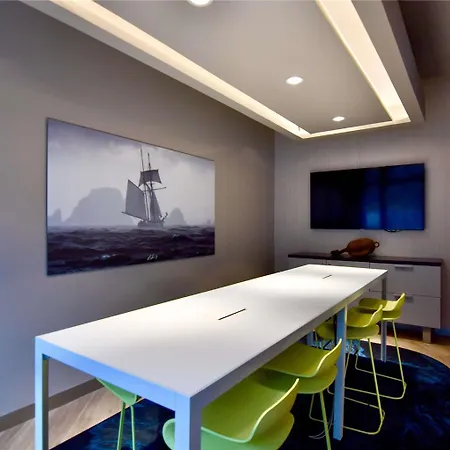 Ibis Budget Centre Port * Brest