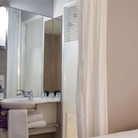 Ibis Budget Centre Port Hotel *