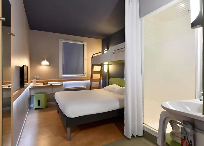 호텔 Ibis Budget Centre Port *